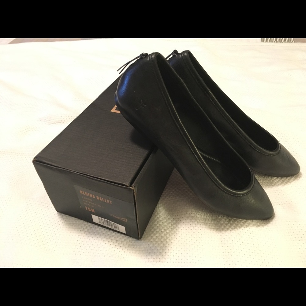 NWOT Frye Regina Flats
